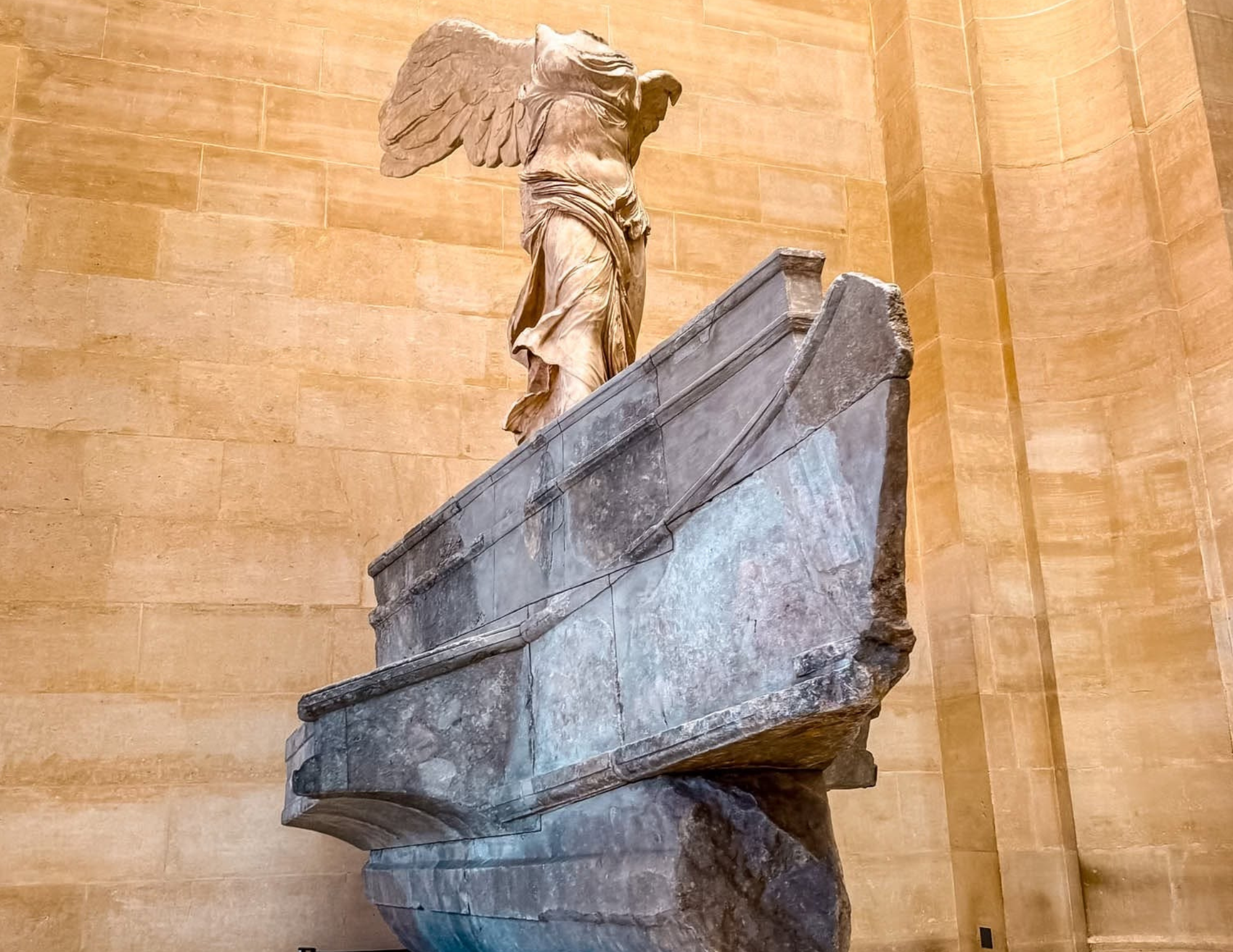 Paris Travel Guide (7).png